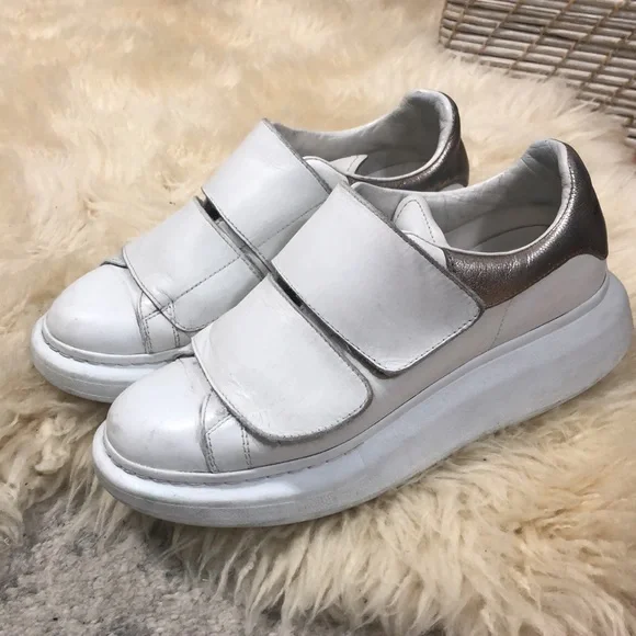 Alexander McQueen - Picture 2 of 5